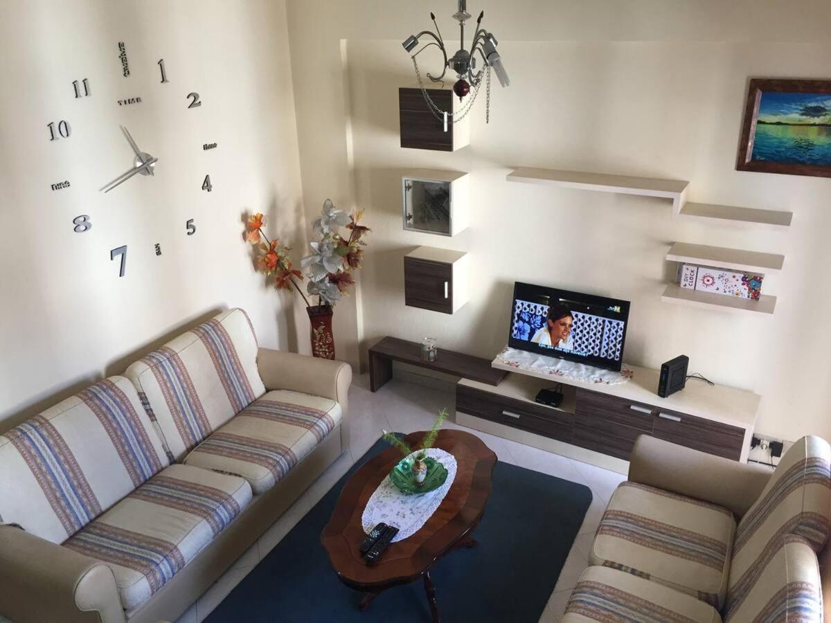 One Apartament Apartment ดูร์เรส ภายนอก รูปภาพ